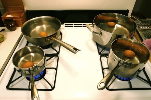 09242009cookingeggs.jpg